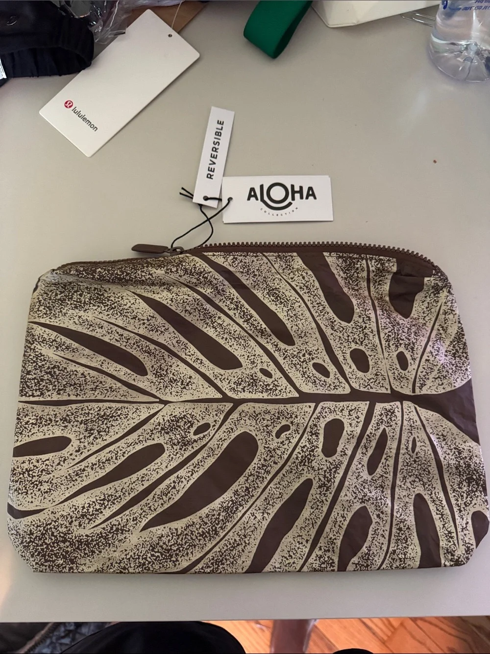ALOHA Brown & Cream Palm Leaf Reversible Zip Mid Pouch